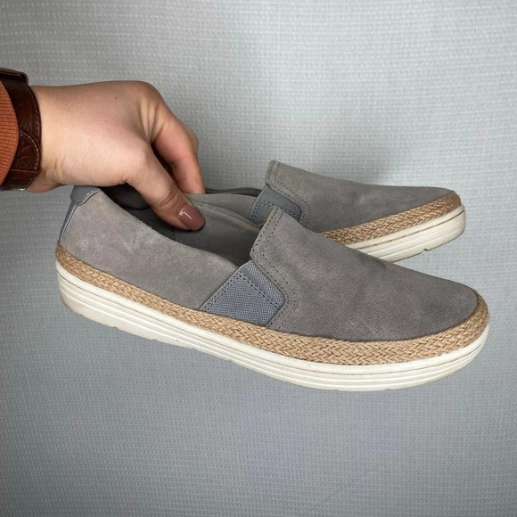 Clarks‎ | Womans Slip On Grey Shoe Sneaker 9 - Picture 1 of 7